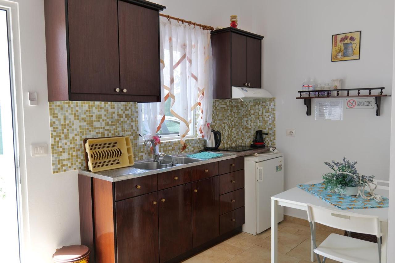 Kristal Apartments Ksamil Exterior photo