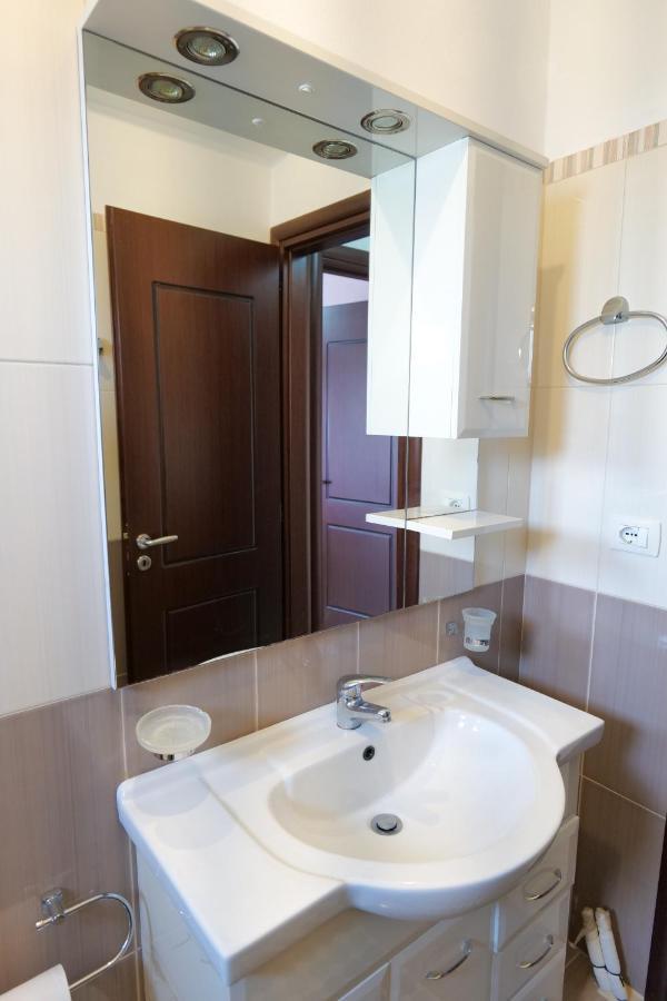 Kristal Apartments Ksamil Exterior photo